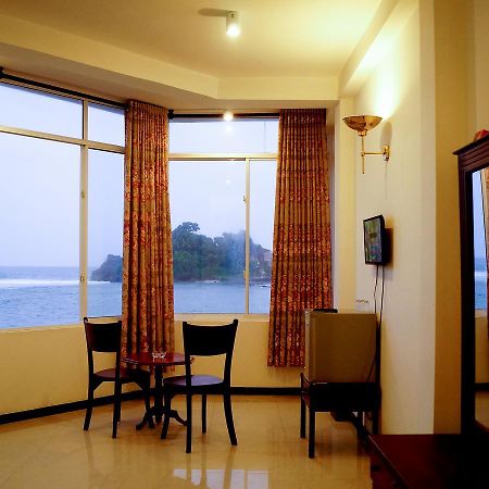 Sayurima Beach Hotel Ahangama Habitación foto