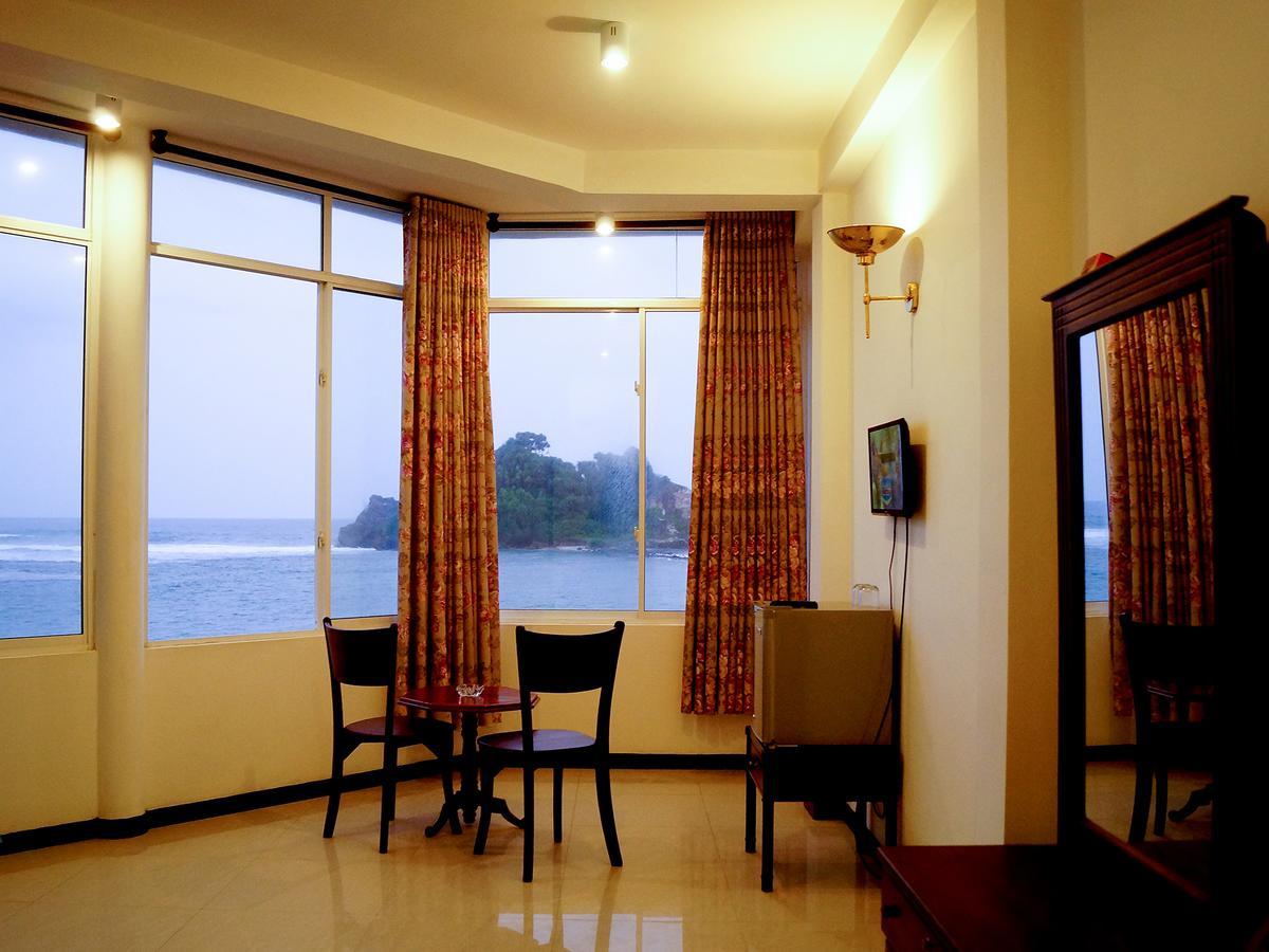 Sayurima Beach Hotel Ahangama Habitación foto